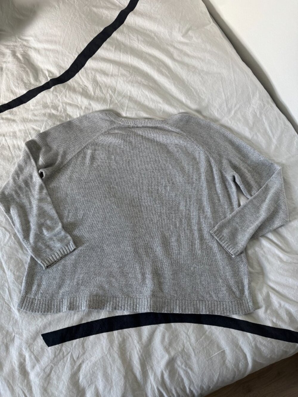 Old Navy Gray Textured Knit Pullover Sweater Sz L - Picture 6 of 6